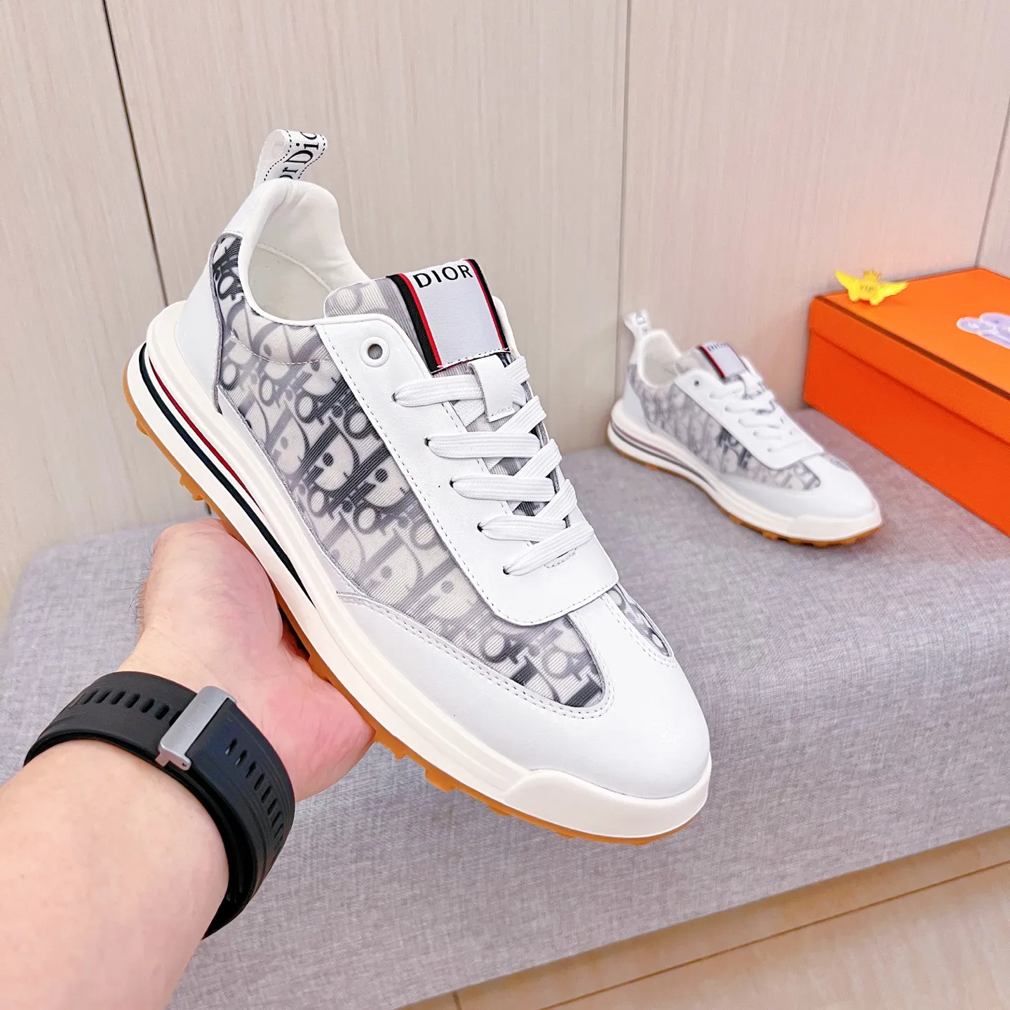 🚘🚘Factory batch 440 men's shoes💰[Dior]🔥Men's high-end brand of shoes official website 1:1 latest masterpiece: the upper is made of Italian imported first-layer cowhide with a comfortable and breathable lining➕original non-slip and wear-resistant outsole🔥, making walking more convenient and comfortable! An exclusive new model, a stunning work, a beautiful 1:1 replica [color] compared to the official quality! Create a fashionable personality to set off your uniqueness! A must-have for trendy men! Classic🔥Size: 38-44 Color: 🔥Multiple colors available🔥.